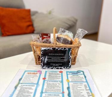 Almeria Centro Apartment | Inviting Casa con Jardín: Pet & Child Friendly Retreat