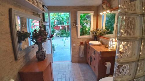 Burriana House | Beachfront Casa with Garden – Pet Friendly & Ocean Views