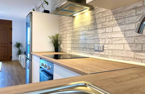 Mogro Apartment | Relaxing Casa with Garden, Ocean View & Private Parking