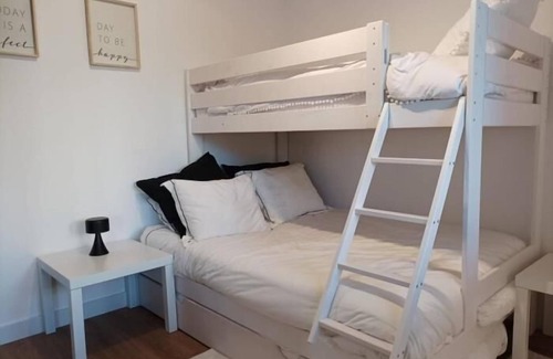 Mogro Apartment | Relaxing Casa with Garden, Ocean View & Private Parking