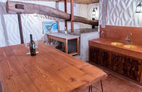 Tegueste Apartment | Discover Un Lugar en el Mundo: Oceanfront Bliss Awaits
