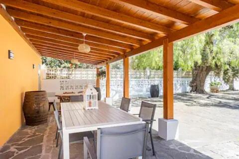 Tegueste Apartment | Discover Un Lugar en el Mundo: Oceanfront Bliss Awaits