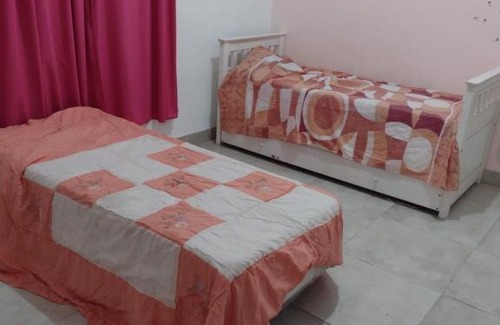 Cordoba House | Inviting Casa con Pileta: Family-Friendly with Pool Access