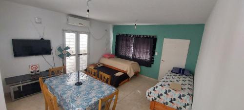 La Rioja House | Inviting CASA CON PILETA Y COCHERA with Pool & 4-Star Comfort