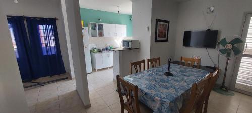 La Rioja House | Inviting CASA CON PILETA Y COCHERA with Pool & 4-Star Comfort