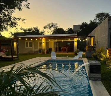 Paso de la Patria House | Escape to Casa con piscina: Poolside Haven in Paso de la Patria