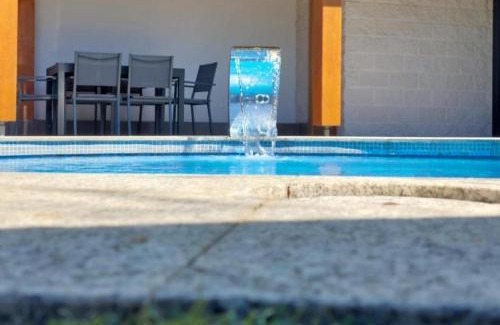 Portela de Portomourisco House | Casa con piscina climatizada y barbacoa