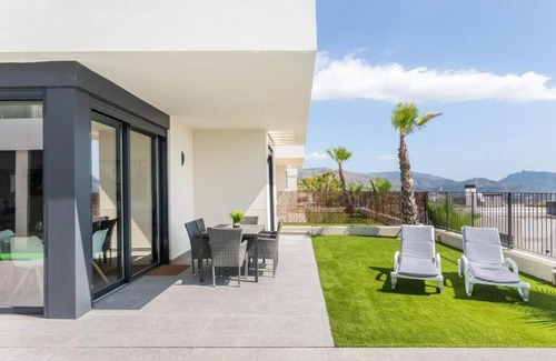 Polop House | Relaxing Retreat at Casa con Piscina Privada Polop