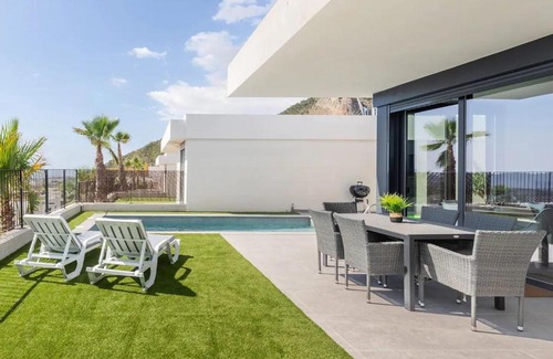 Polop House | Relaxing Retreat at Casa con Piscina Privada Polop
