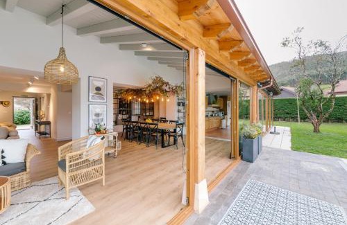Cos Villa | Relaxing Oasis with Pool in the Heart of Cantabria