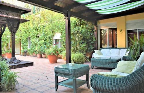 La Paz Apartment | Relax at Casa con Terrazas - 4-Star, Pet-Friendly Retreat