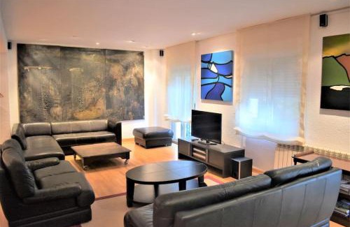 La Paz Apartment | Relax at Casa con Terrazas - 4-Star, Pet-Friendly Retreat