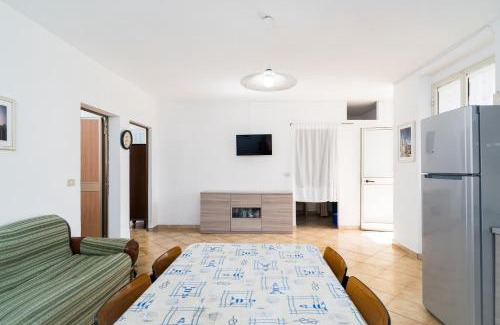 Monte Longu House | Welcoming Casa con Veranda - Pet and Child Friendly Retreat