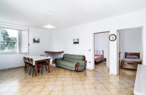 Monte Longu House | Welcoming Casa con Veranda - Pet and Child Friendly Retreat
