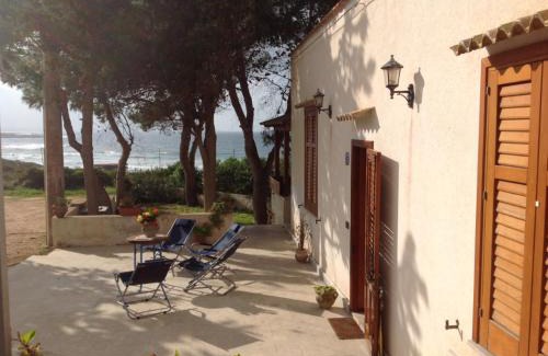 Cornino House | Cozy CASA CON VERANDE SUL MARE Near the Beach, Rated 9.6