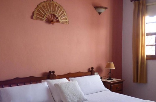Las Indias Cottage | Cozy Casa with Ocean and Mountain Views, WiFi & BBQ