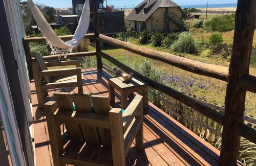 Balneario Buenos Aires Apartment | Beachfront Casa con Vista al Mar - 10/10 Guest Rated