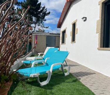 Noia House | Casa con vistas al mar: 4-Star Pet & Child Friendly Retreat