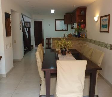 Porto Belo House | Beautiful Casa with 4 Bedrooms, Steps from Manguinhos Beach