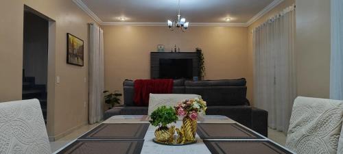 Taubate House | Family-Friendly 3 Bedroom Retreat in Taubaté - Rated 9.8