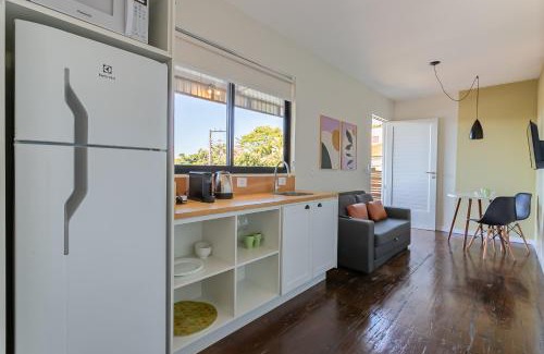 Lagoa da Conceicao Apartment | Cozy Casa Container with Ocean View & BBQ Amenities