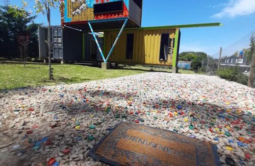 Bosque Peralta Ramos House | Pet-Friendly Retreat: CASA CONTAINER BOSQUE Y MAR
