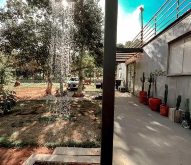Aquidauana House | Inviting Casa Container Camisão: Pet and Child Friendly Stay