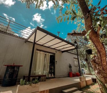 Aquidauana House | Inviting Casa Container Camisão: Pet and Child Friendly Stay