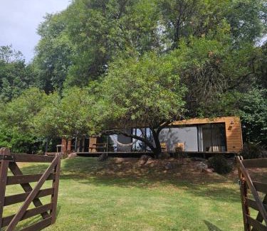 Villa Del Dique House | Guest Rated 9/10: Casa Container Embalsina in Villa del Dique