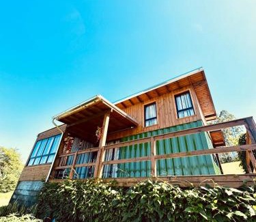 Rio Fortuna Ski Chalet | Experience Casa Container with Hot Tub and Pet-Friendly Comfort