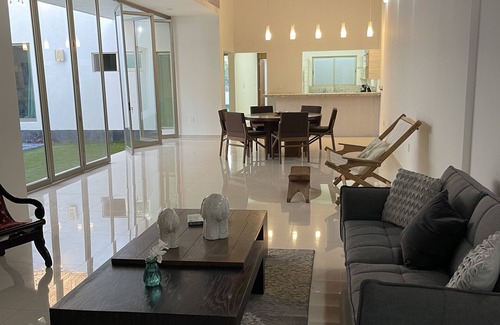 Colima House | Modern Casa Contemporánea with Pool and Family Amenities
