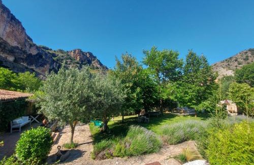 Aragosa House | Discover Casa Corazón de Piedra on the Scenic Río Dulce