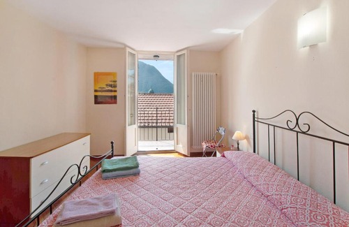 Colonno Apartment | Oceanfront Retreat at Casa Corinna - Guest Rated 9/10