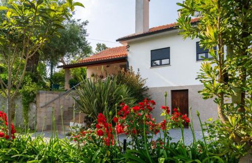 Fornelos House | Discover Casa Corredoura - Guest Rated 9.6/10