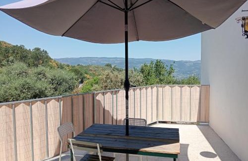 Bravaes House | Pet-Friendly Retreat at Casa Coruja with Top Guest Rating