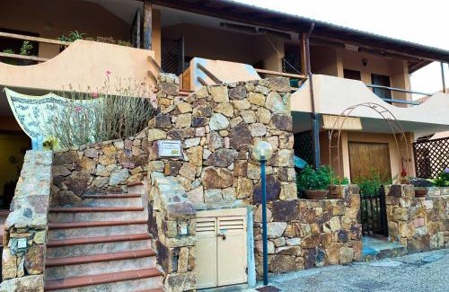 Monte Petrosu Apartment | Family-Friendly Getaway at Casa Costa Smeralda - 9/10 Rated