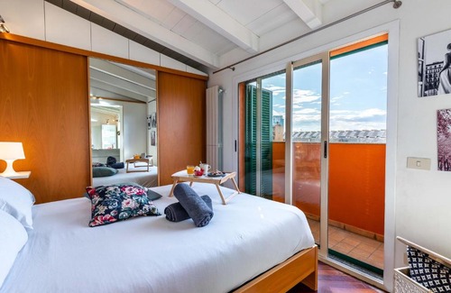 Loreto Apartment | Stylish Casa Cosy Suite Venini: Pet and Child Friendly Stay