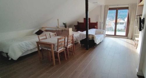 Gavin Apartment | Family-Friendly Casa Cotefablo in Biescas Rated 9.3/10