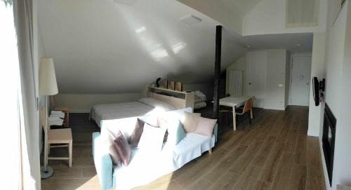 Gavin Apartment | Welcoming Casa Cotefablo: Family-Friendly Retreat in Biescas