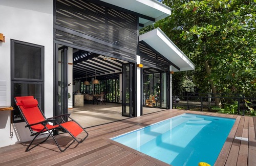 Puerto Viejo de Talamanca House | Newly Built Hotel: Pool, A/C & Steps to the Beach