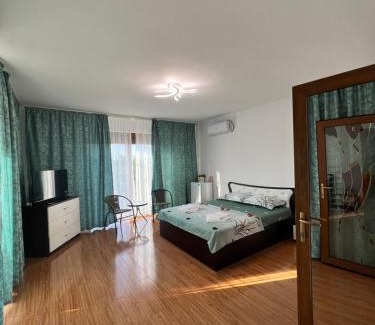 Techirghiol House | Casa Cristian 900 de metri pana la lac