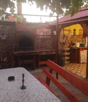 2 Mai House | Pet-Friendly Casa Cristian: Rated 8.5/10 for Family Fun