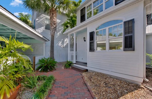 Key West House | Casa Cristol: Family & Pet Friendly with Prime Location
