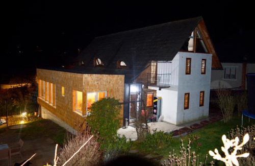 Poienile Izei House | Perfect Retreat at Casa cu Magnolii with Hot Tub & More