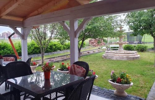Baile Felix House | Family-Friendly Stay at Casa Cu Pridvor: Rated 9/10