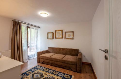 Sighisoara Bed & Breakfast | Discover Casa cu Prispa: Oceanfront Retreat with Pool