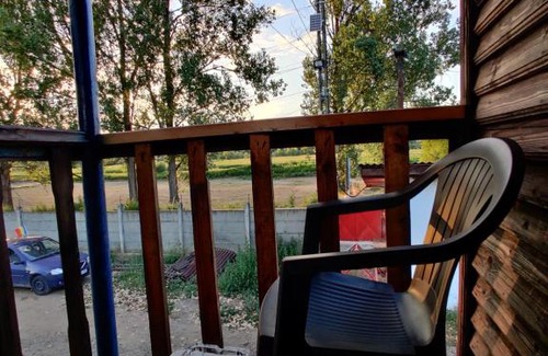 Sighetu Marmatiei House | Budget-Friendly Casa cu Terase with Breakfast and Child Care