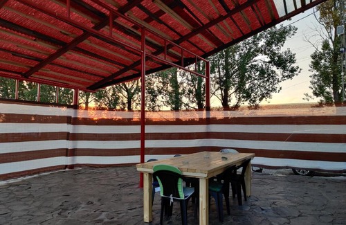 Sighetu Marmatiei House | Budget-Friendly Casa cu Terase with Breakfast and Child Care