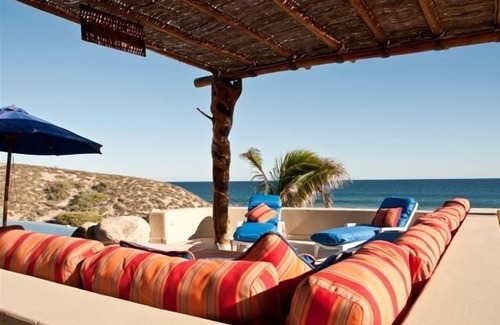 La Fortuna Villa | Beachfront Casa Cuervo Villa with Ocean View & Private Pool