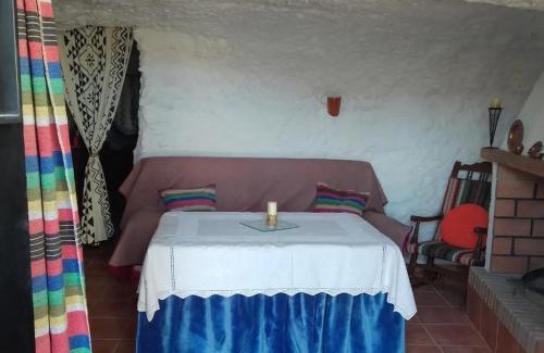 Pegalajar House | Cozy Casa el Cigarrillo: Pet-Friendly Retreat with 9.6 Rating